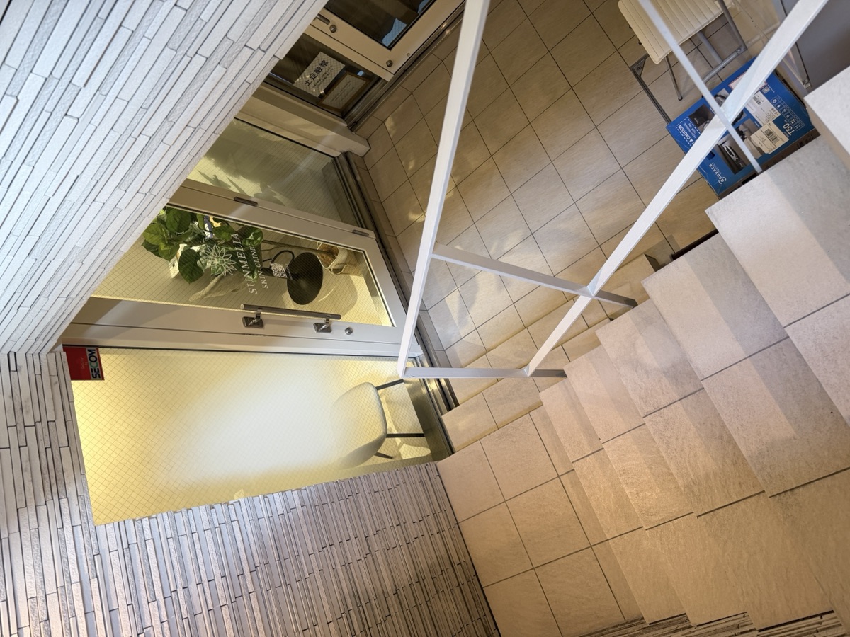 クリニックへ向かう階段